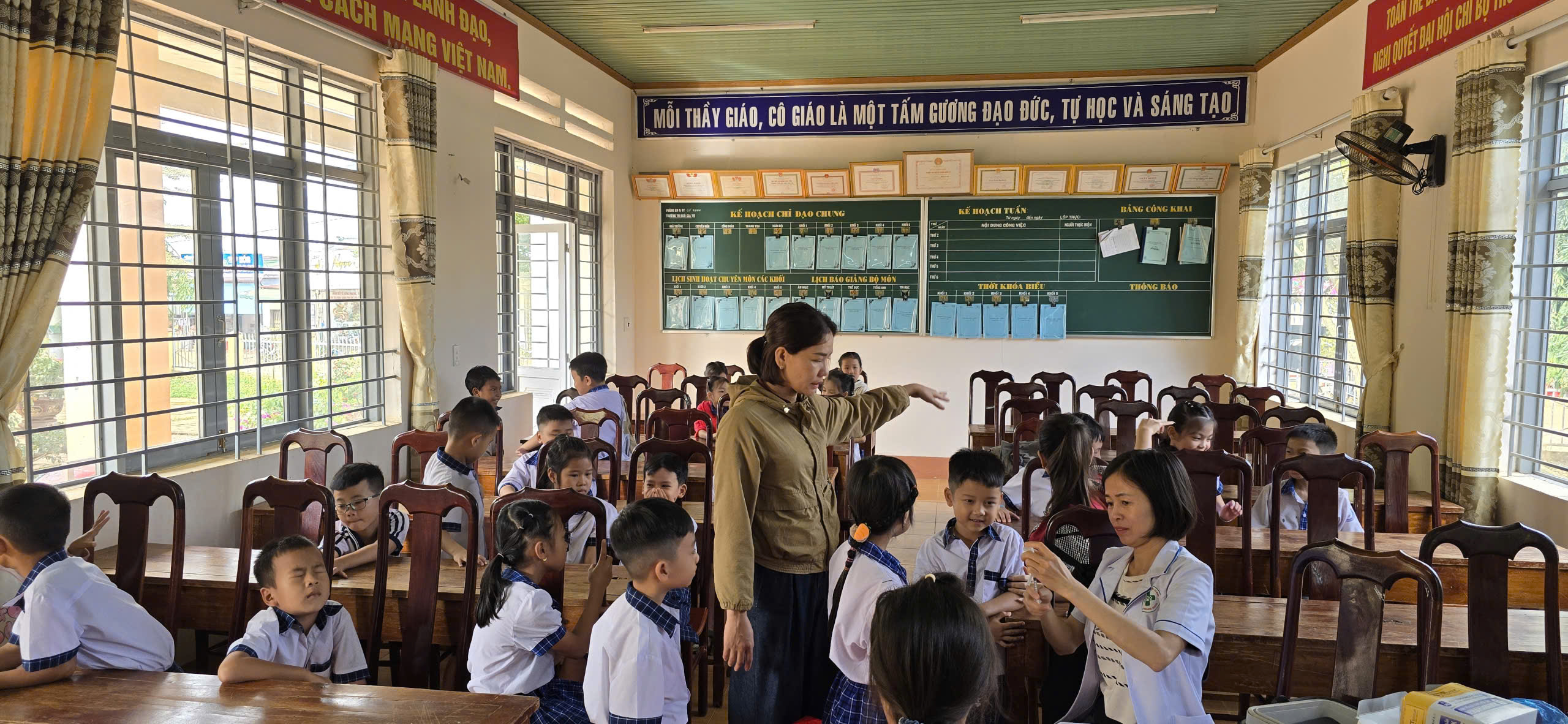 z7207240941413_02cb6baeb221011fa1e54ecffbfe9e7a