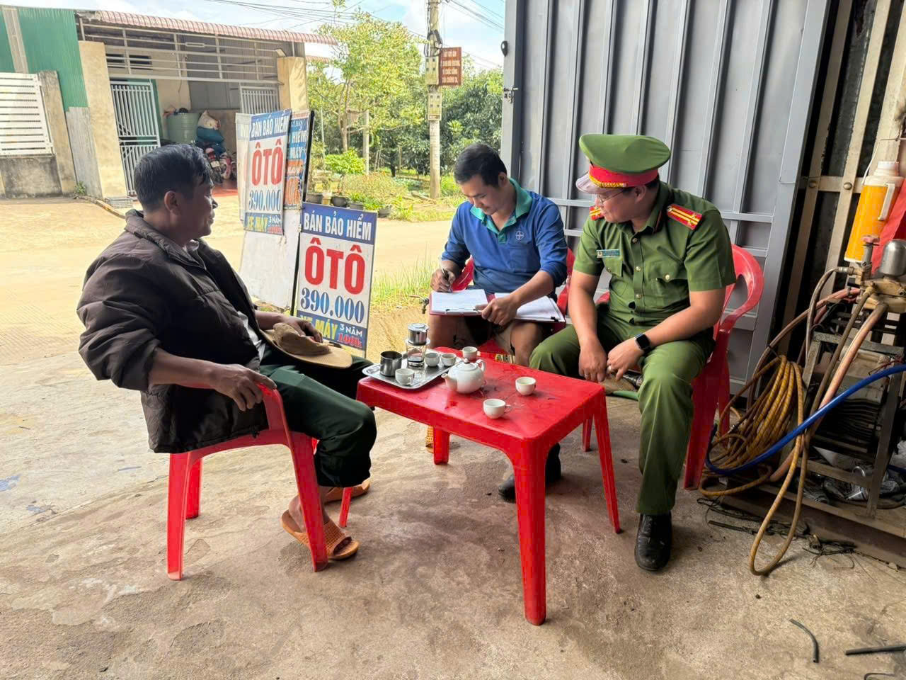 z7344578278581_0aa333ef9de005d43e98223149b66601