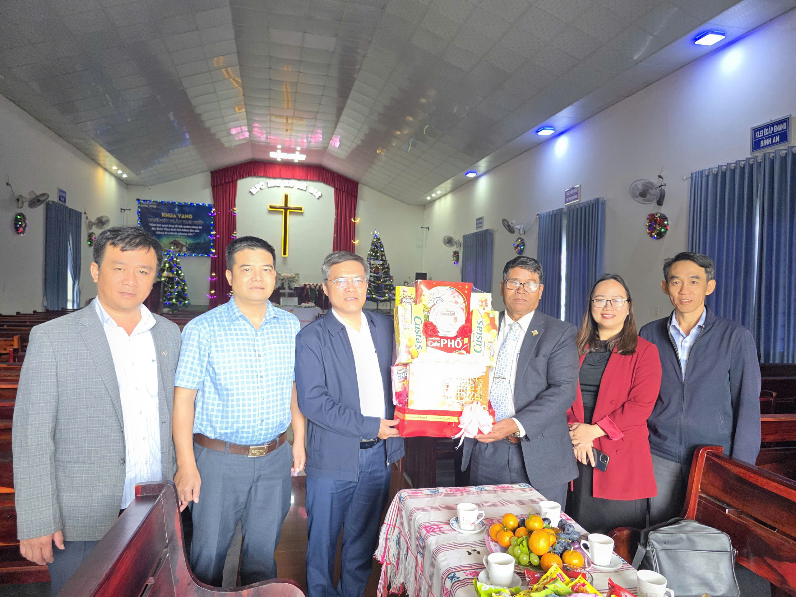 z7352760323894_a892f2f5d49712e4087cf53131b796ce