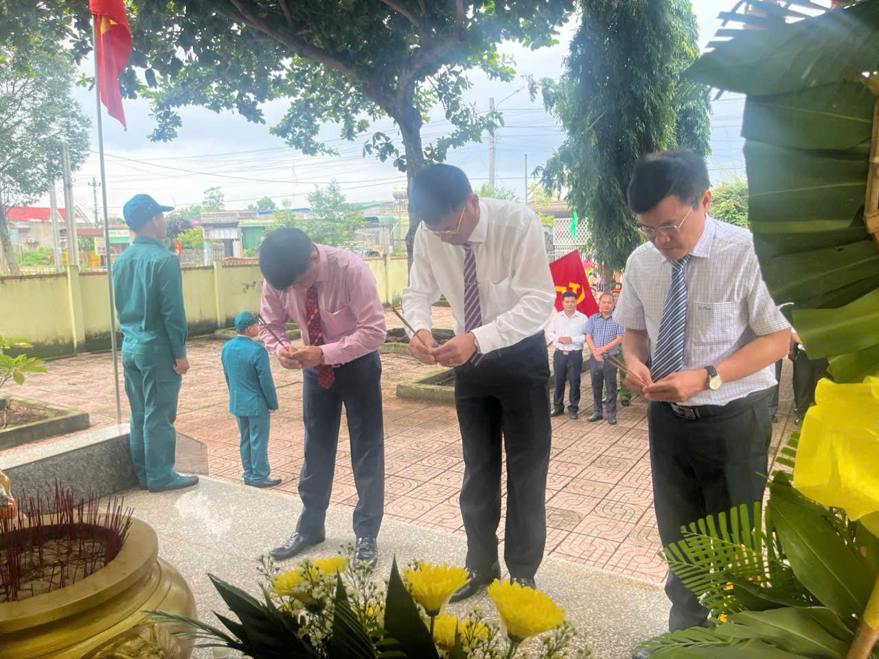 z6840278116637_dcf8db89382d5a97642990947a7484b1