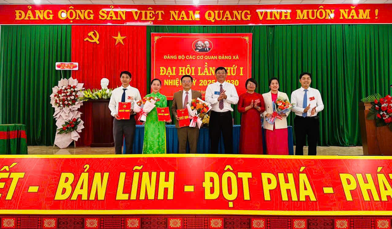ĐẠI HỘI ĐẢNG BỘ CÁC CƠ QUAN ĐẢNG XÃ EA NING LẦN THỨ I, NHIỆM KỲ 2025 - 2030