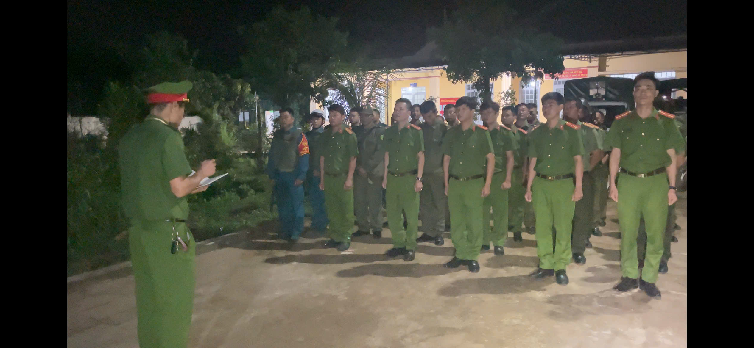 Công an xã Ea Ning tăng cường công tác tuần tra, đảm bảo an ninh, trật tự trên địa bàn.