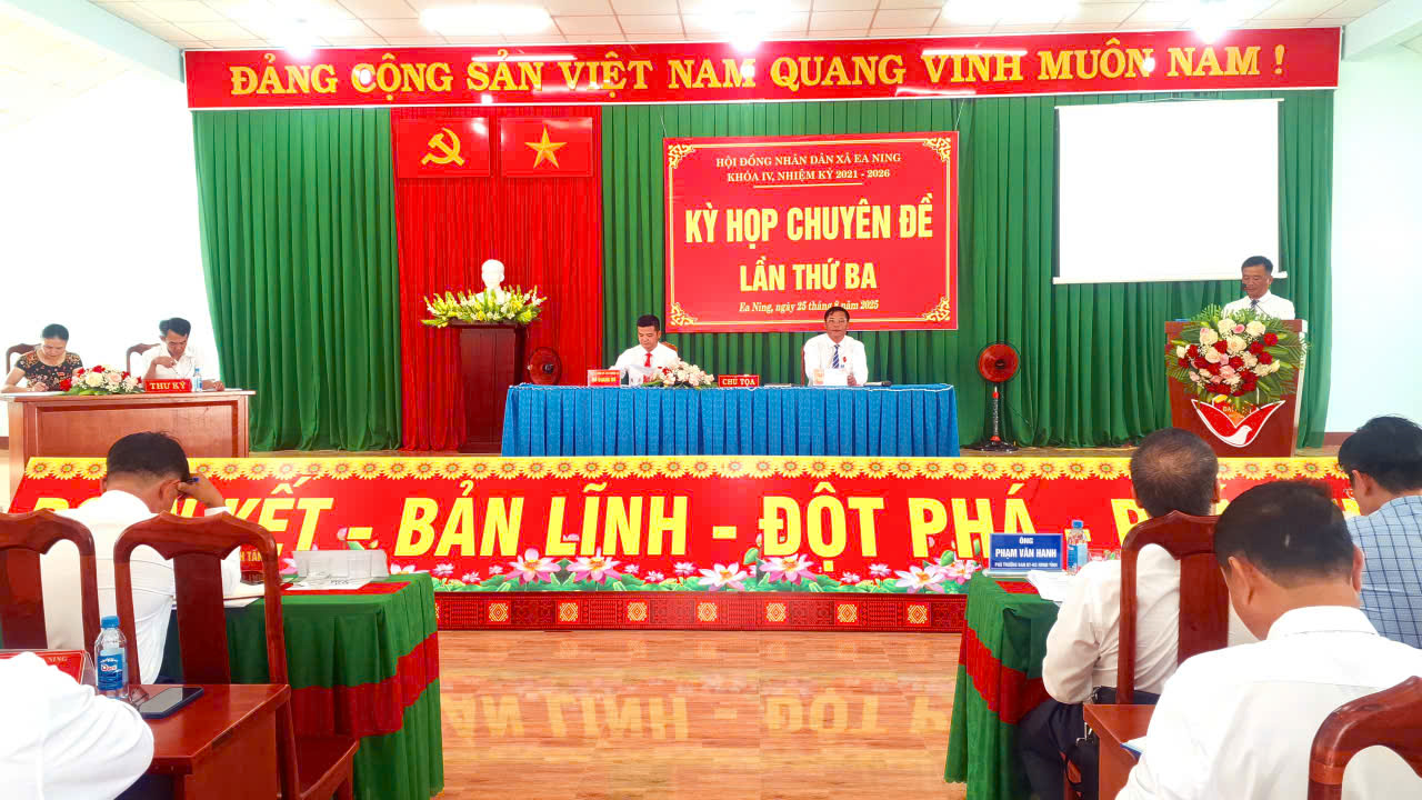 HỘI ĐỒNG NHÂN DÂN XÃ EA NING TỔ CHỨC KỲ HỌP CHUYÊN ĐỀ KHÓA IV, NHIỆM KỲ 2021 – 2026