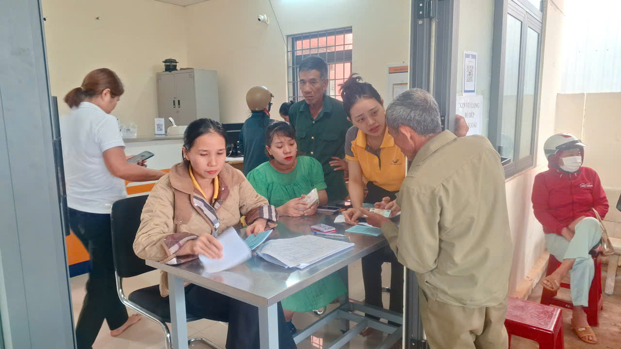 z7052471394522_9d3aa8fa657894d8548a61d9e77fdd07