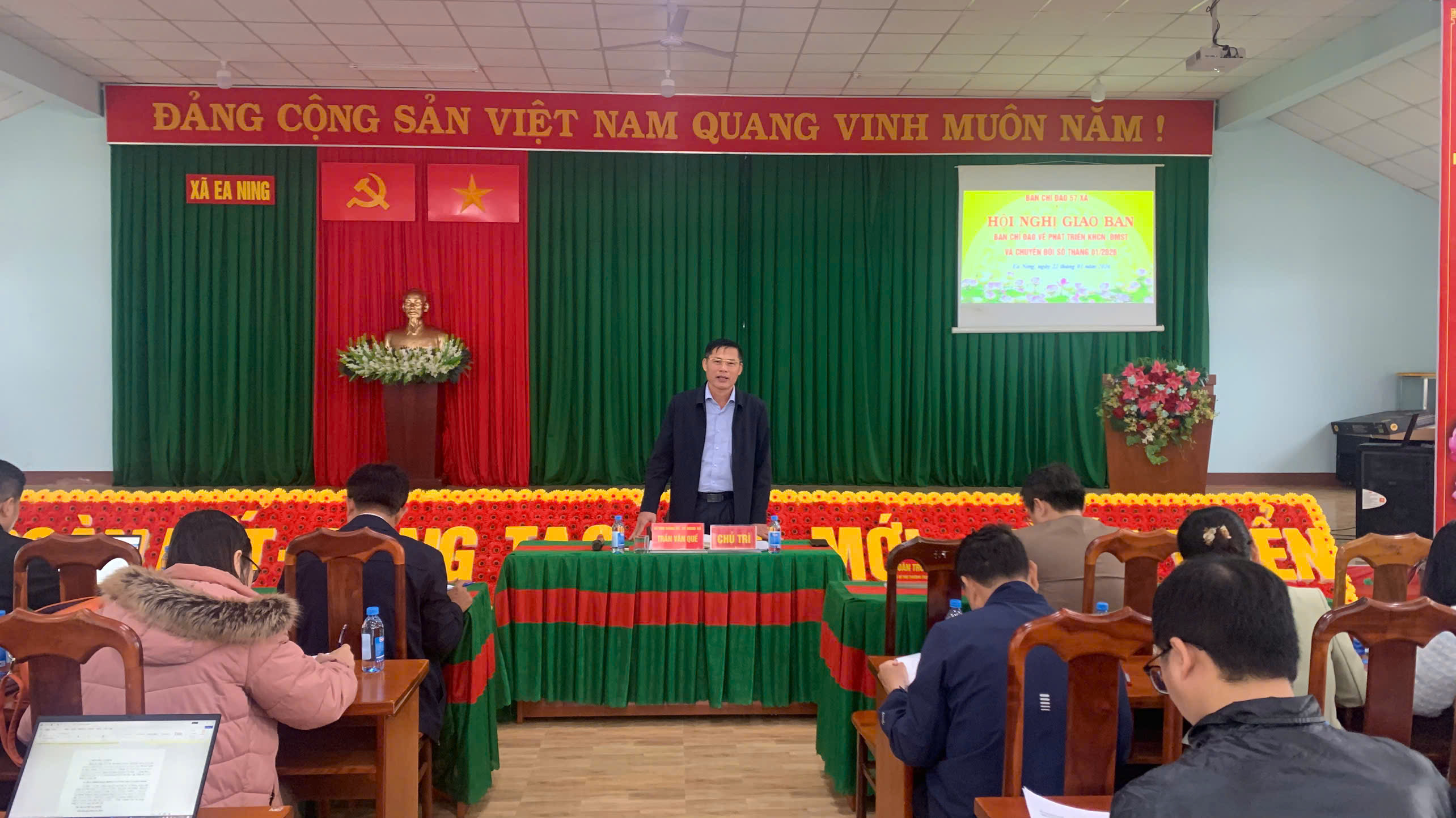 Ban Chỉ đạo về phát triển khoa học, công nghệ, đổi mới sáng tạo và chuyển đổi số xã Ea Ning tổ chức họp giao ban tháng 01/2026