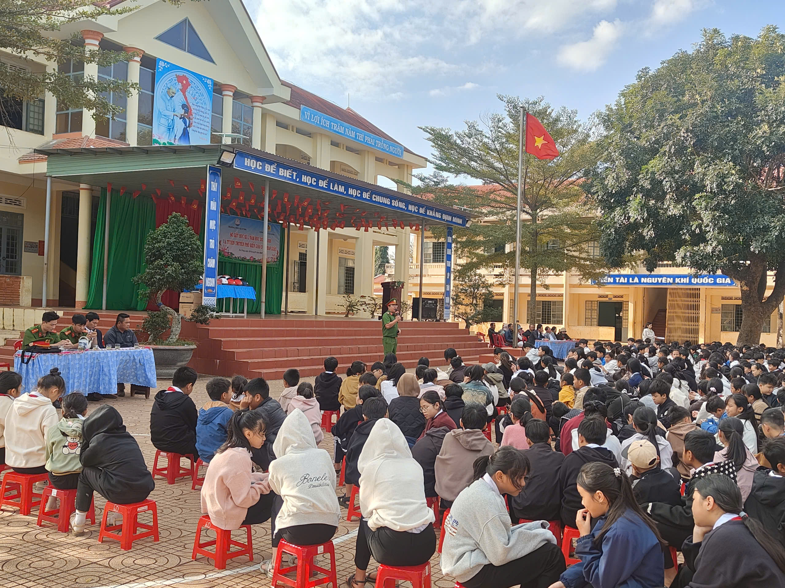 z7445743782390_e2f36e13bbd69c3d08f0098e37f4f76a