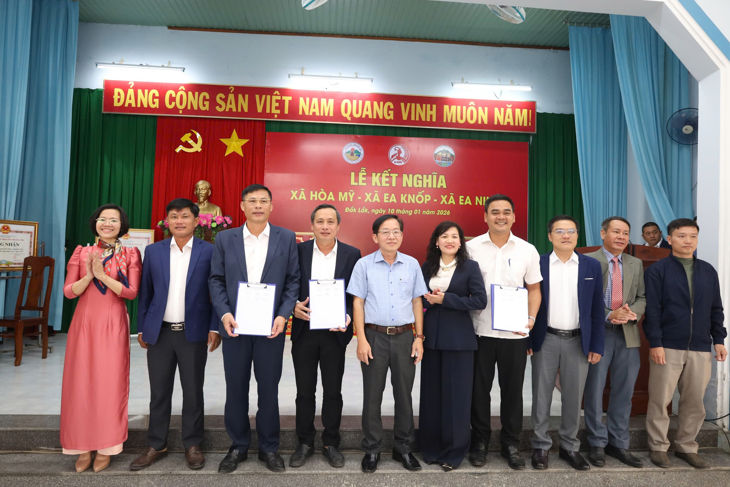 LỄ KÝ KẾT HỢP TÁC, KẾT NGHĨA GIỮA 03 XÃ HÒA MỸ – EA KNỐP – EA NING GIAI ĐOẠN 2025 – 2030