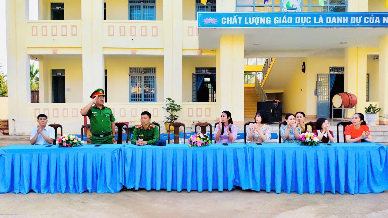 z7695769348779-d8e0c49906381b5fc370aa46ab5a5ee3