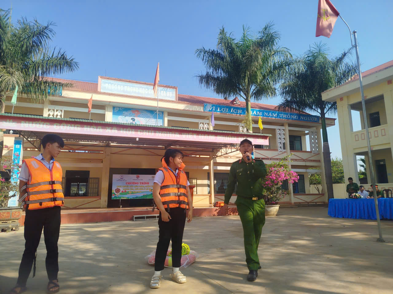 z7695769409680-5f8ea557274bcd81551a8505887759f5