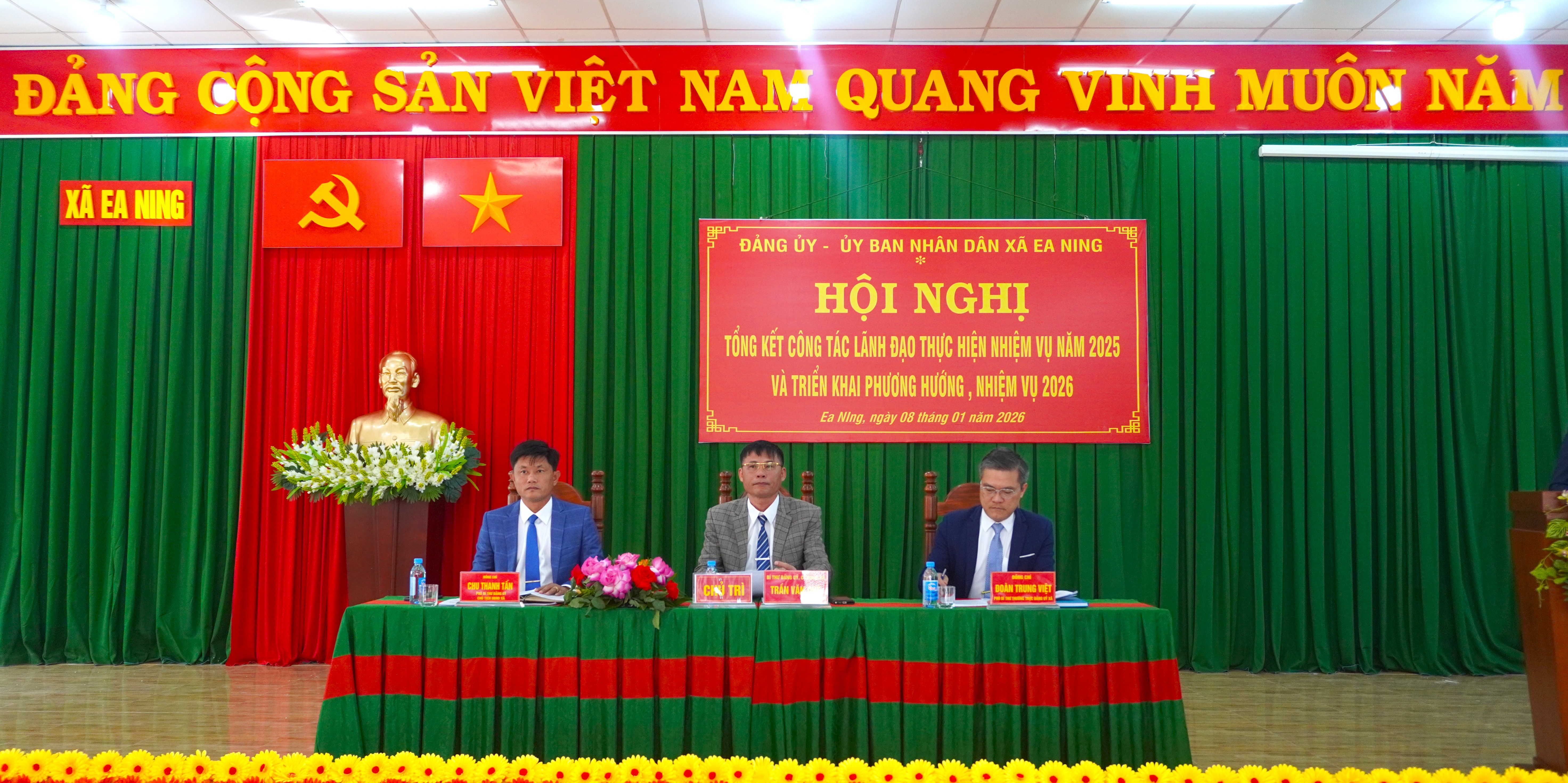 ĐẢNG ỦY – UỶ BAN NHÂN DÂN XÃ EA NING TỔ CHỨC HỘI NGHỊ TỔNG KẾT CÔNG TÁC LÃNH ĐẠO THỰC HIỆN NHIỆM VỤ NĂM 2025 VÀ TRIỂN KHAI PHƯƠNG HƯỚNG NHIỆM VỤ NĂM 2026.