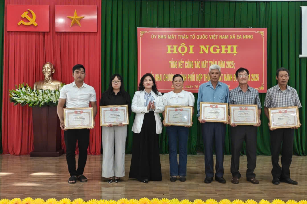 z7437181579809_64fa1ea04f1479fd1315076ed0235d36