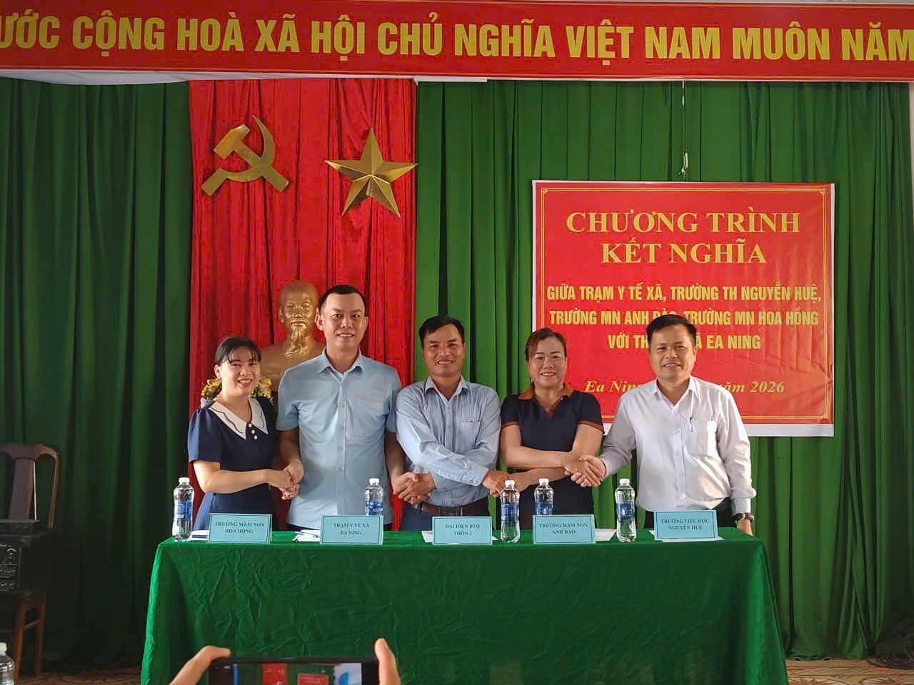 XÃ EA NING ĐẨY MẠNH HOẠT ĐỘNG KẾT NGHĨA VÌ CỘNG ĐỒNG.